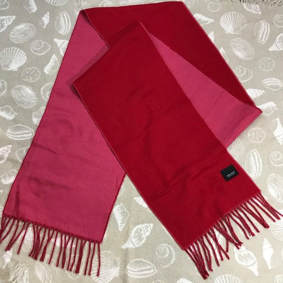 Lord & Taylor Accessories - Lord & Taylor Womens Pink/Fuschia Wool Scarf